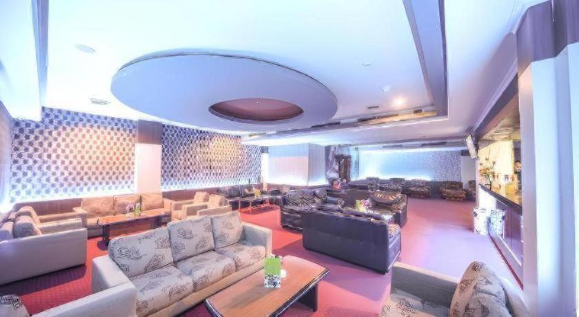 New Hollywood Hotel Пеканбару Екстер'єр фото
