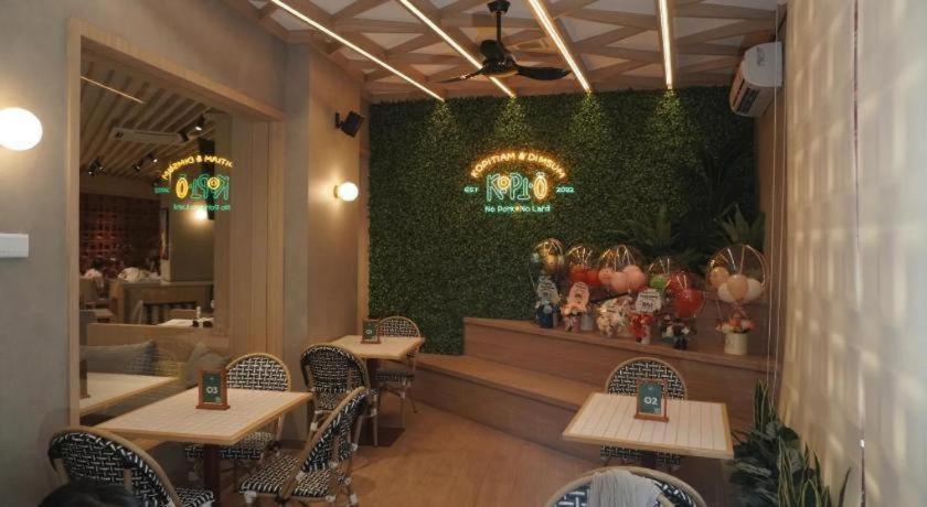 New Hollywood Hotel Пеканбару Екстер'єр фото