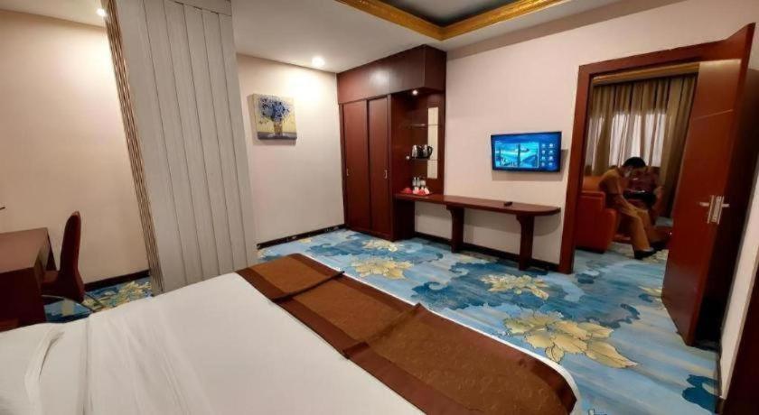 New Hollywood Hotel Пеканбару Екстер'єр фото